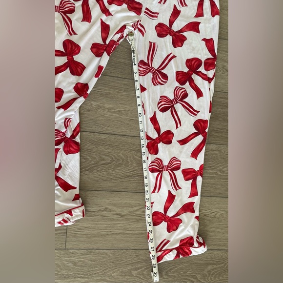 In My Sundays Mallory Ervin Christmas Heirloom Bows Like New Pajamas RARE FIND - Picture 7 of 12